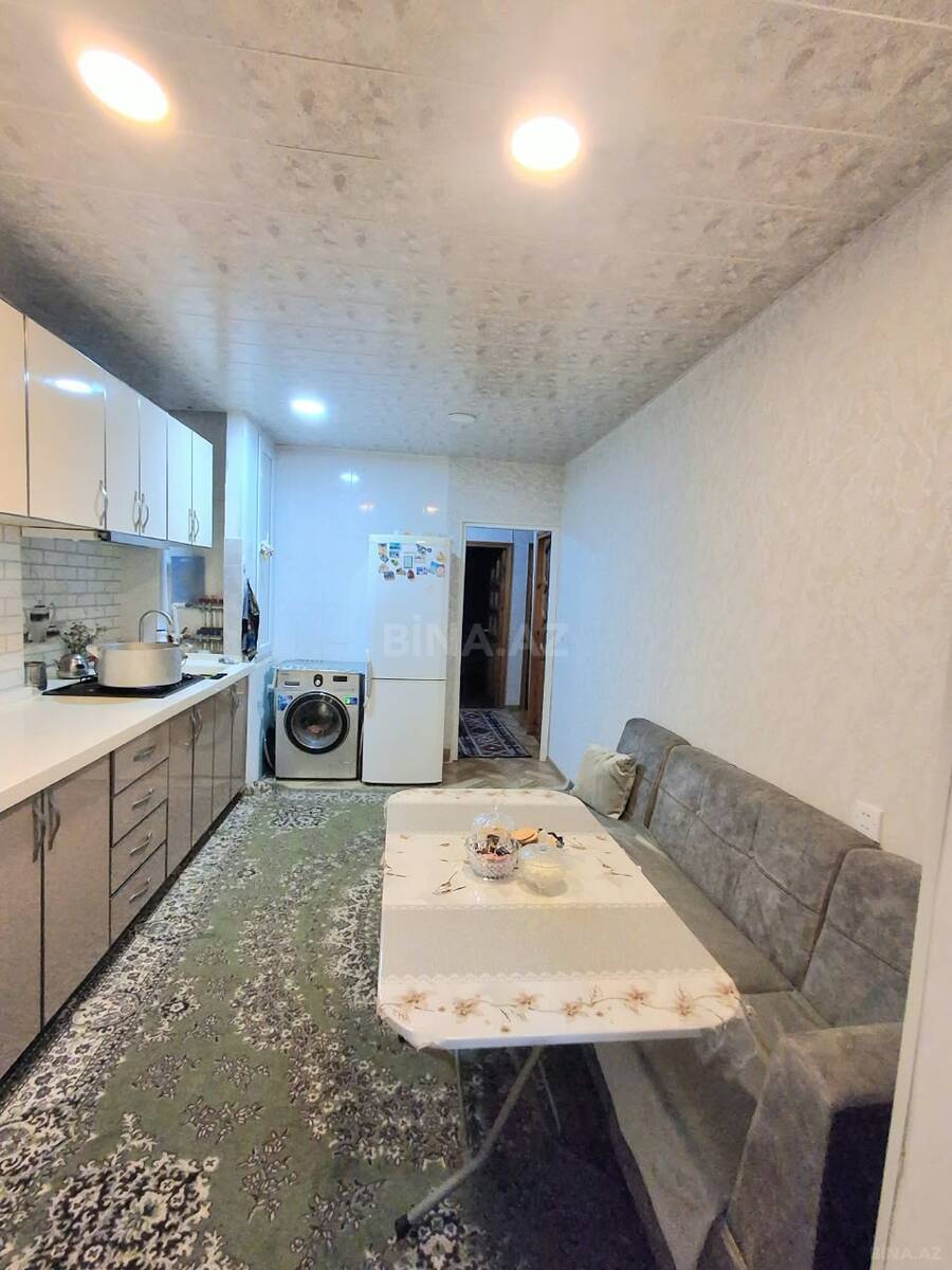 5 otaqlı Köhnə tikili, Xalqlar Dostluğu m., Bakı