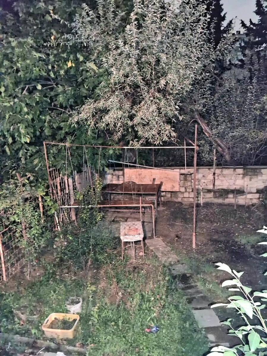 5 otaqlı Köhnə tikili, Xalqlar Dostluğu m., Bakı