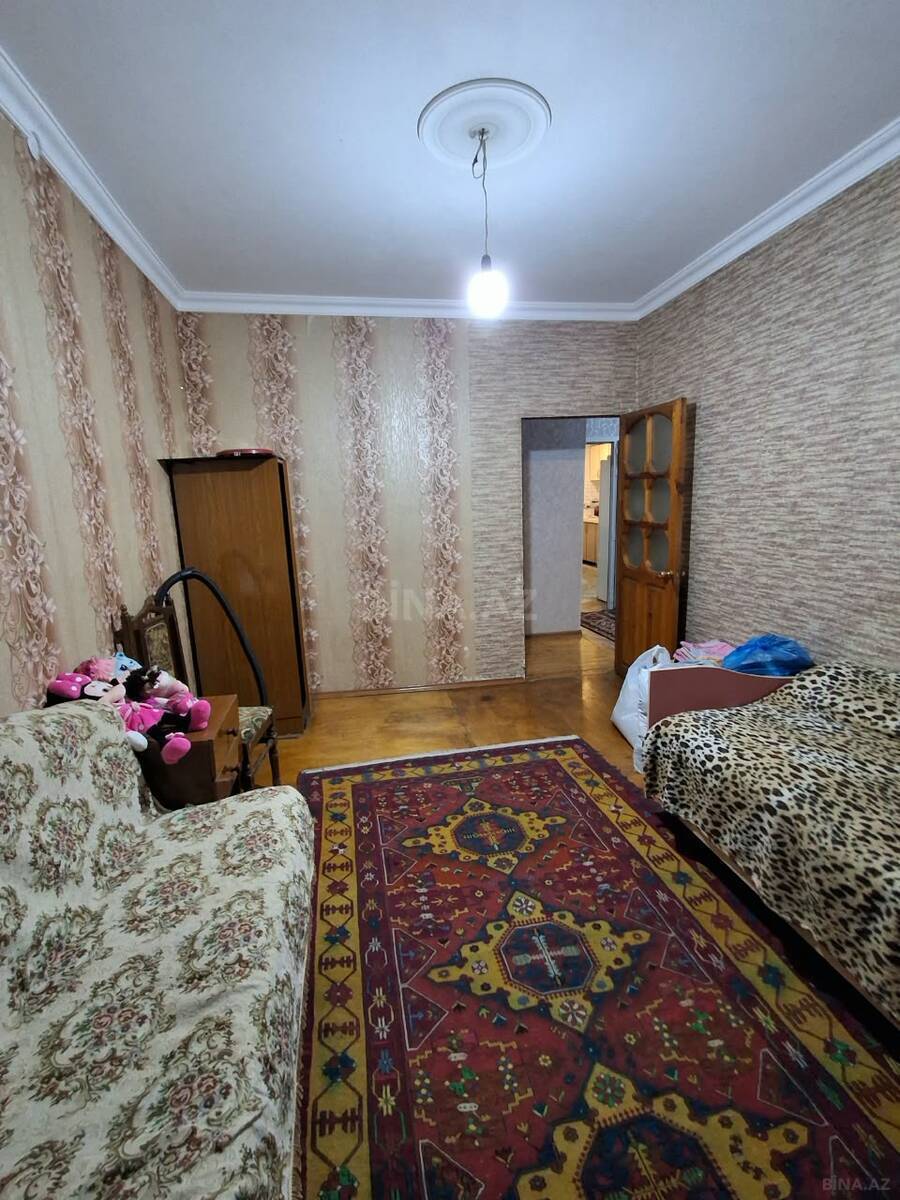 5 otaqlı Köhnə tikili, Xalqlar Dostluğu m., Bakı