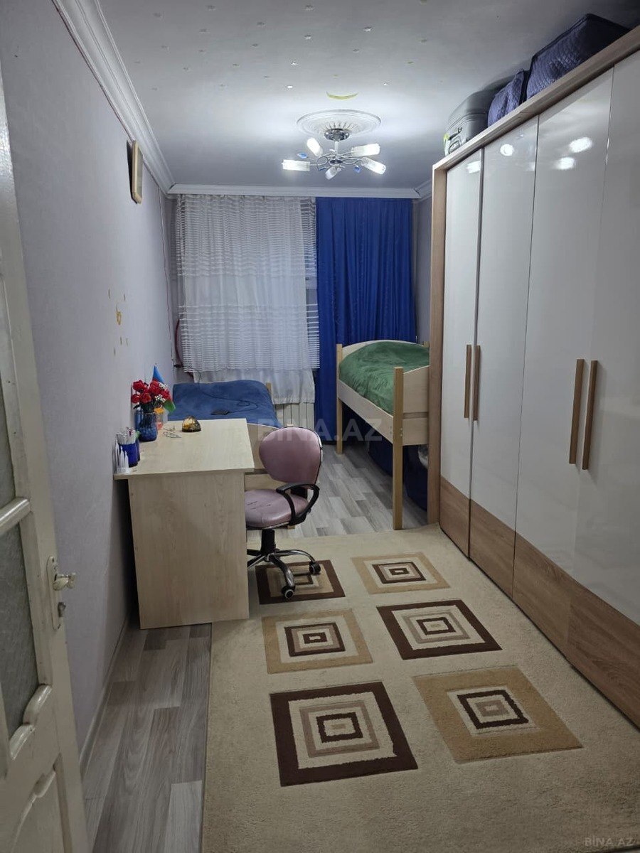 3 otaqlı Köhnə tikili, Xalqlar Dostluğu m., Bakı