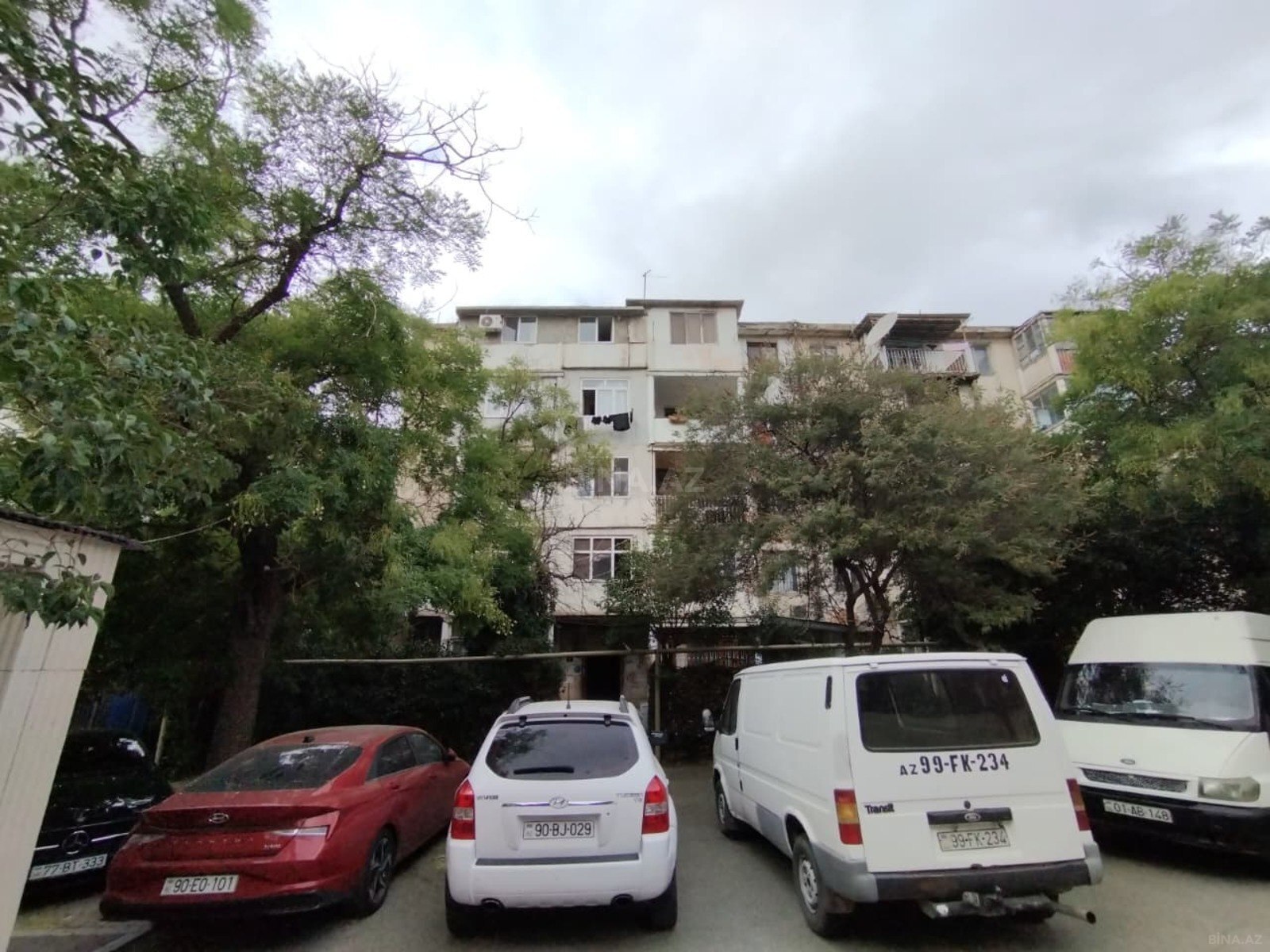 2 otaqlı Köhnə tikili, Elmlər Akademiyası m., Bakı