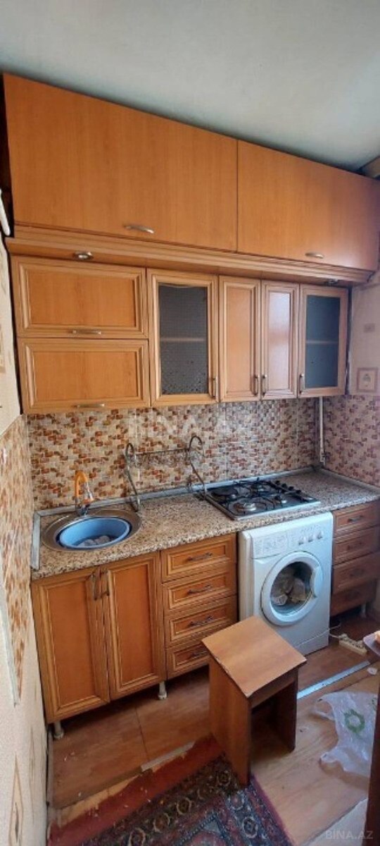 2 otaqlı Köhnə tikili, Memar Əcəmi m., Bakı