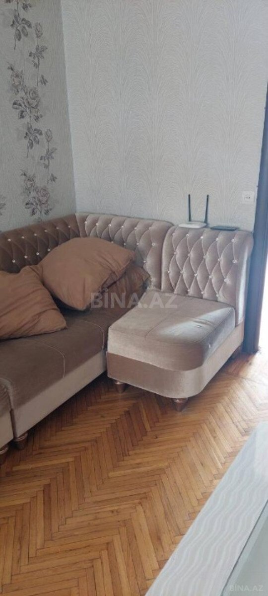 2 otaqlı Köhnə tikili, Memar Əcəmi m., Bakı