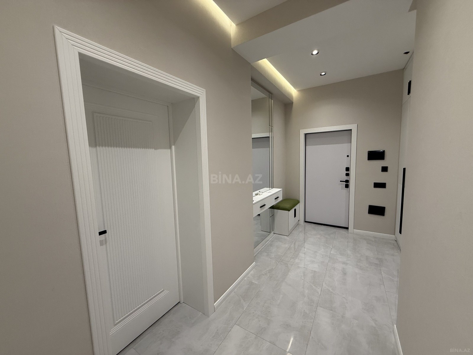 2 otaqlı Yeni tikili, Neftçilər m., Bakı