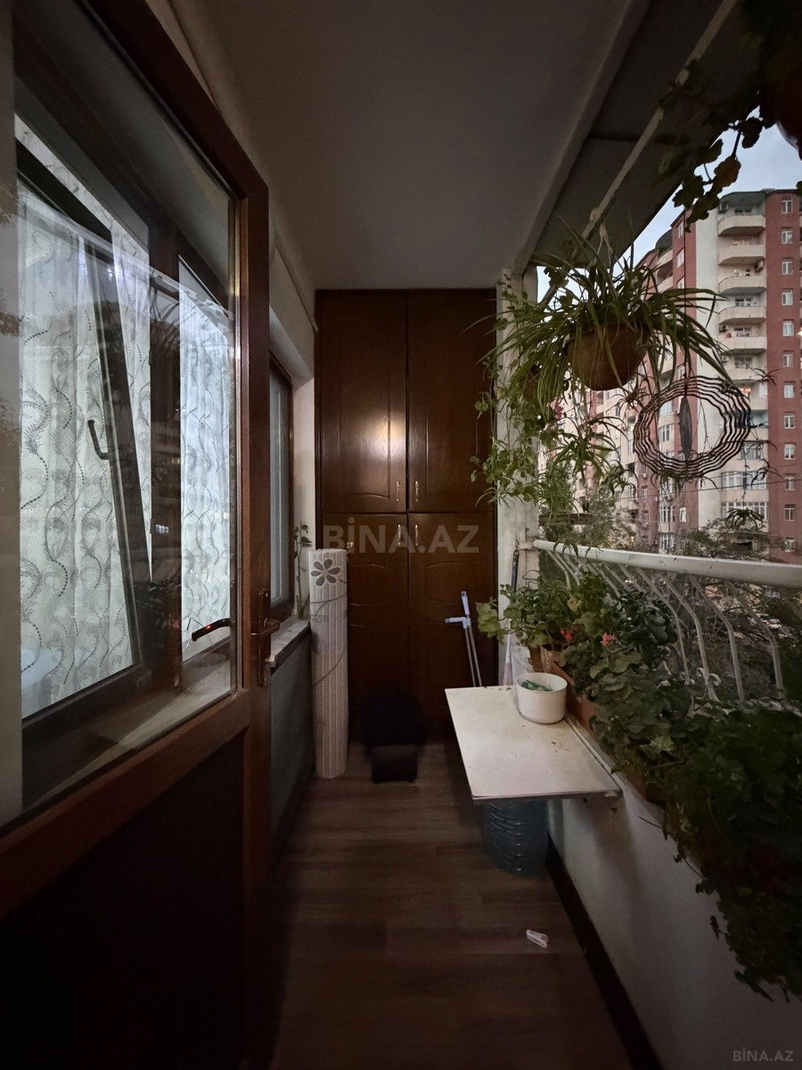 3 otaqlı Köhnə tikili, Xalqlar Dostluğu m., Bakı