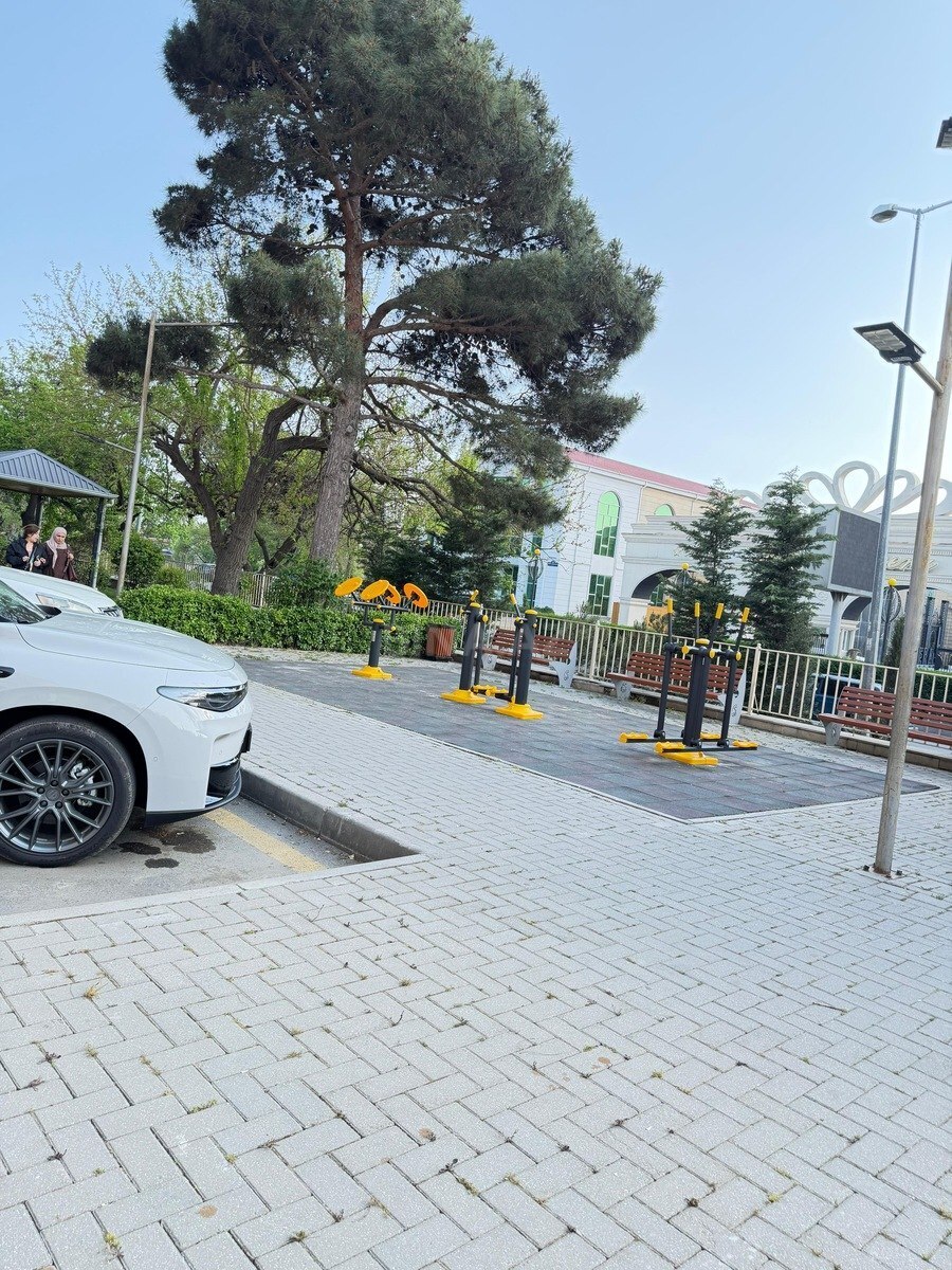 2 otaqlı Köhnə tikili, Xalqlar Dostluğu m., Bakı