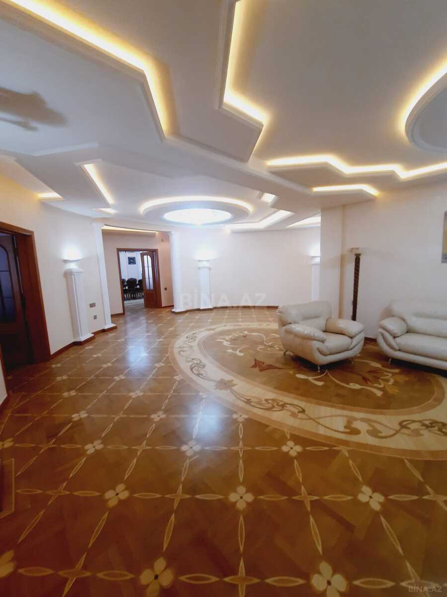 8 otaqlı Yeni tikili, Nizami m., Bakı