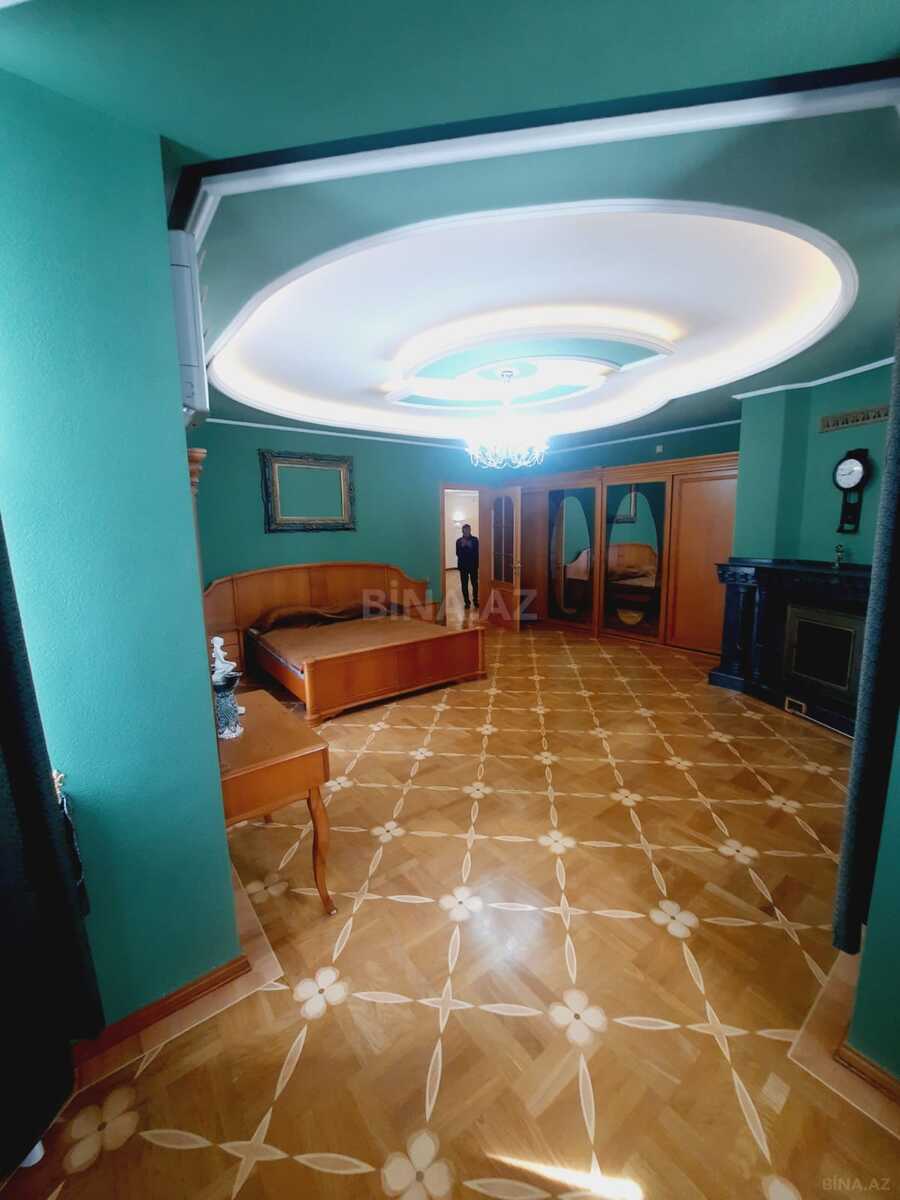 8 otaqlı Yeni tikili, Nizami m., Bakı