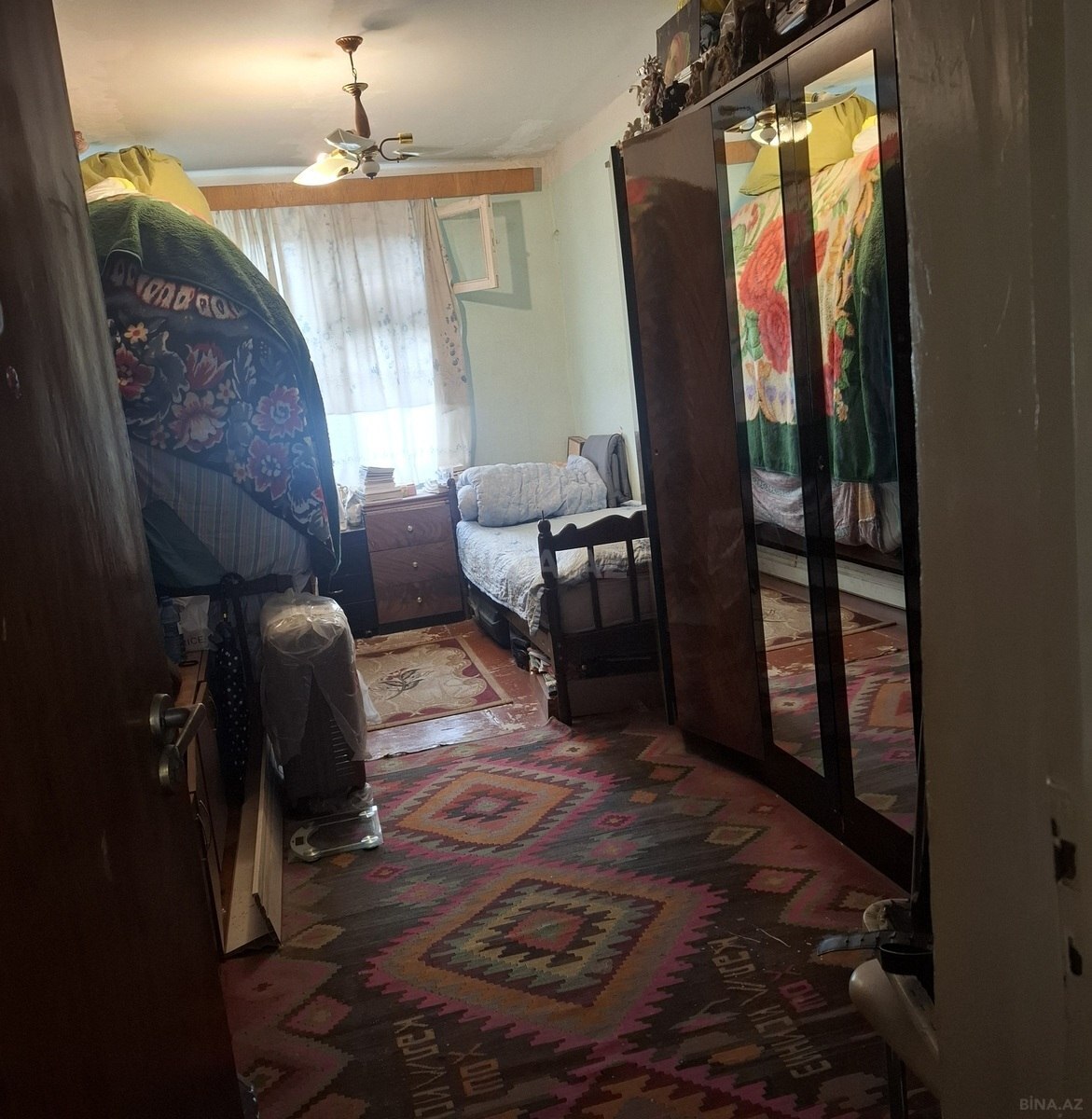 3 otaqlı Köhnə tikili, Elmlər Akademiyası m., Bakı