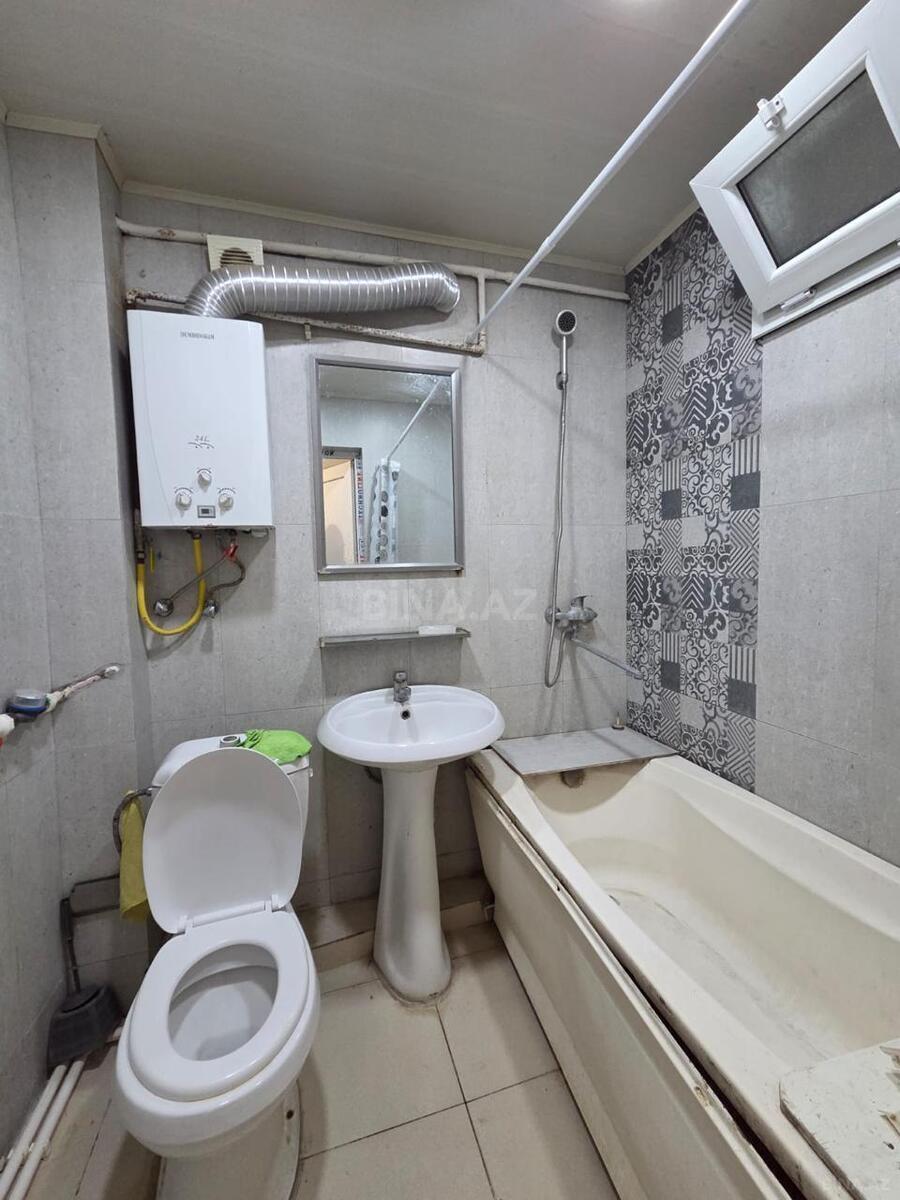 2 otaqlı Köhnə tikili, Elmlər Akademiyası m., Bakı