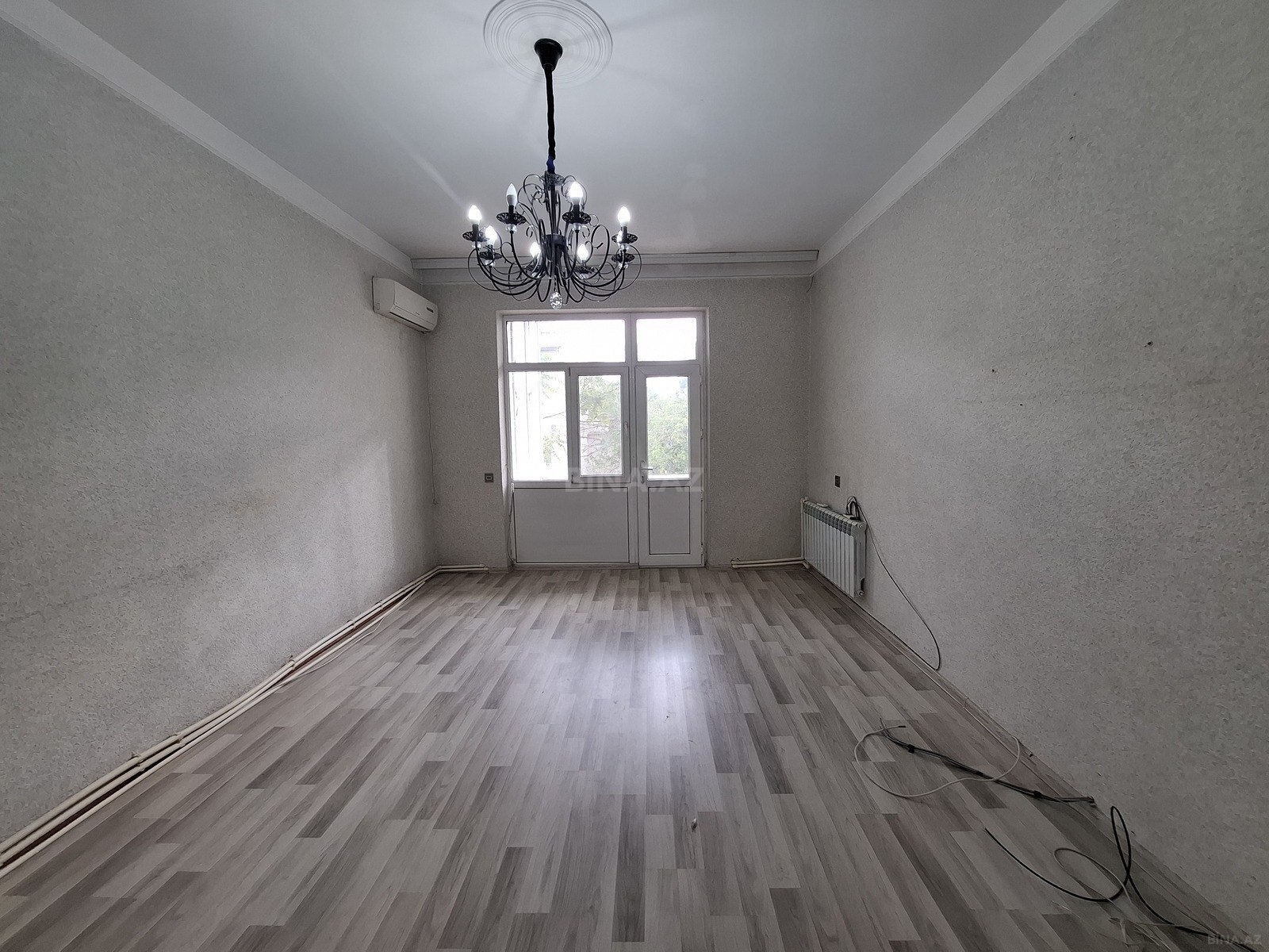3 otaqlı Köhnə tikili, Qara Qarayev m., Bakı