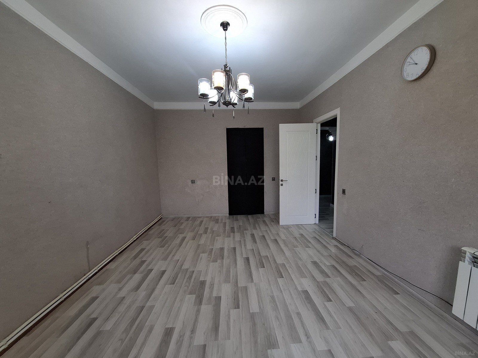 3 otaqlı Köhnə tikili, Qara Qarayev m., Bakı