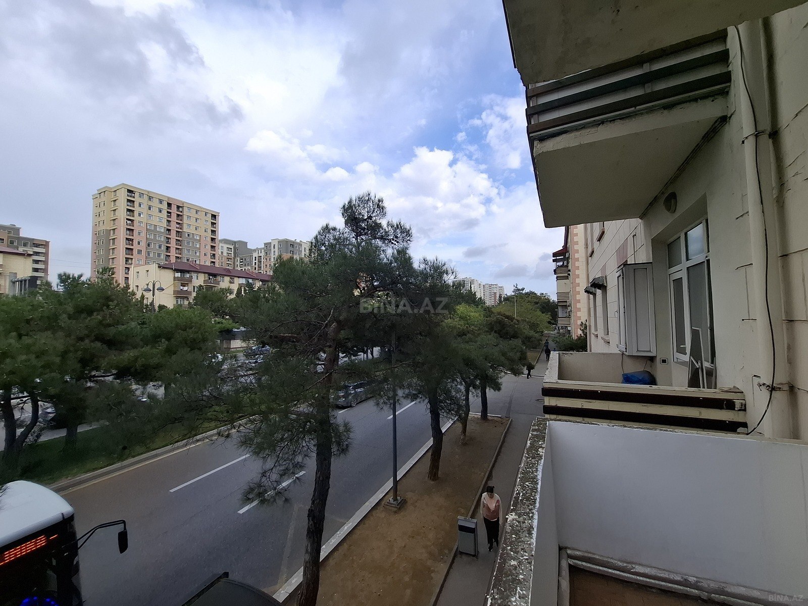 3 otaqlı Köhnə tikili, Qara Qarayev m., Bakı