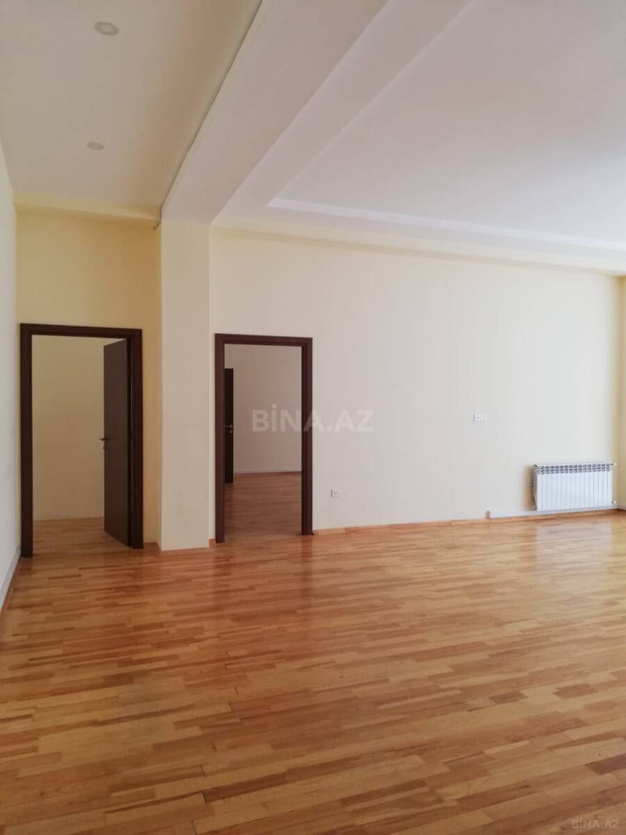 Obyekt 8 Noyabr m., Bakı