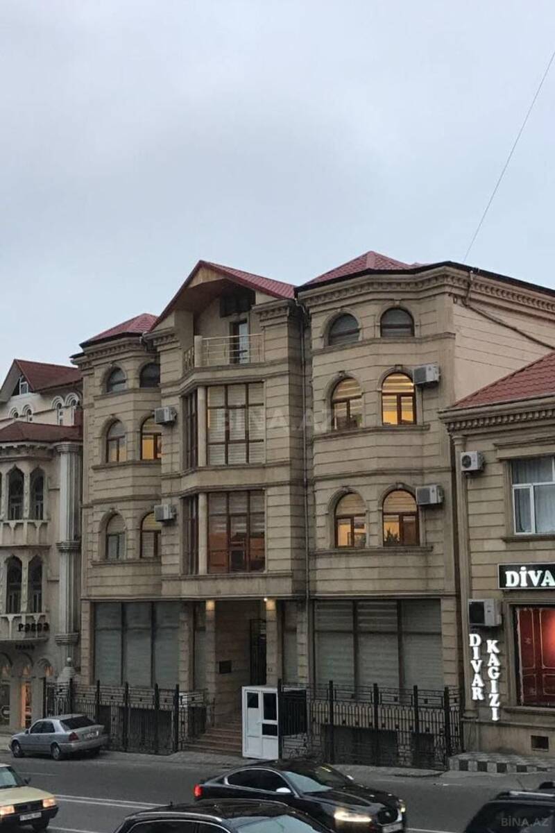 Obyekt 8 Noyabr m., Bakı