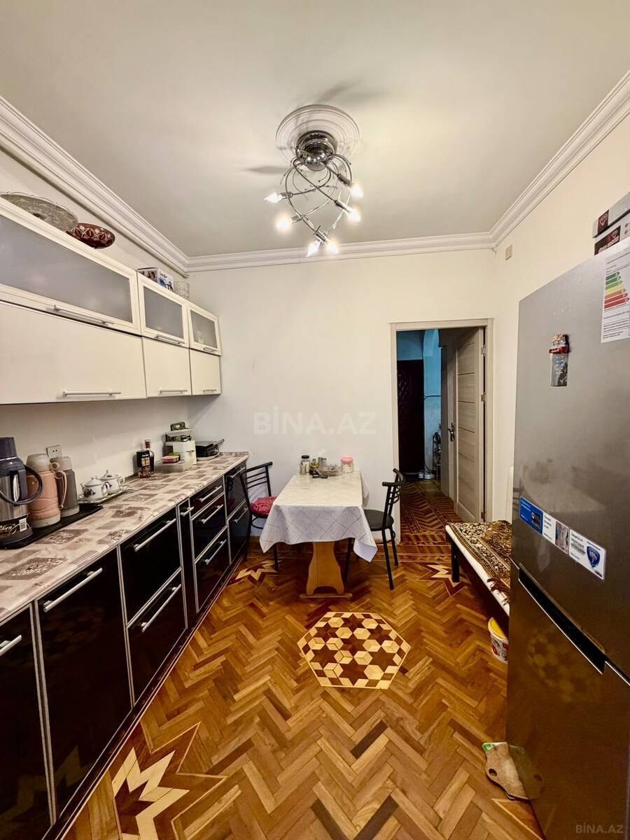 2 otaqlı Köhnə tikili, 8-ci mikrorayon q., Bakı
