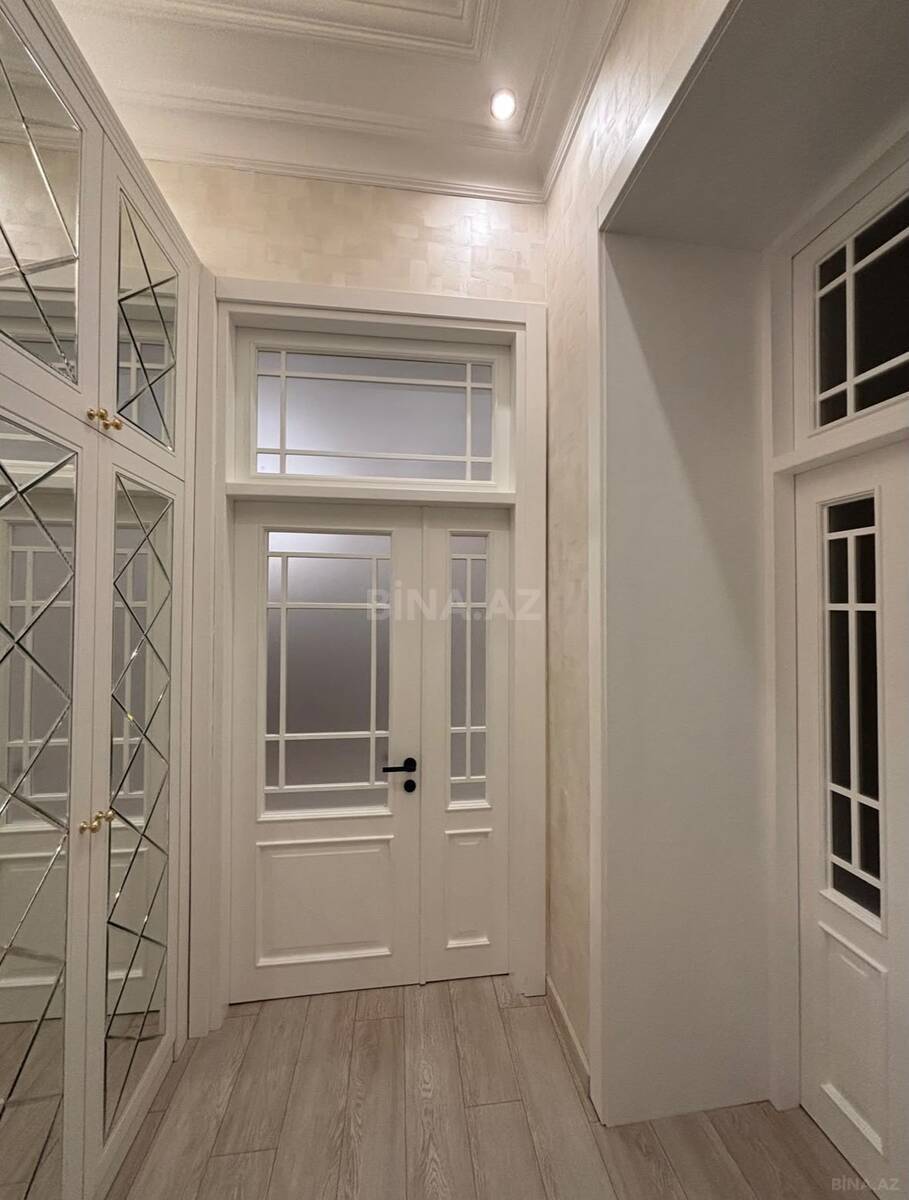 3 otaqlı Köhnə tikili, 28 May m., Bakı