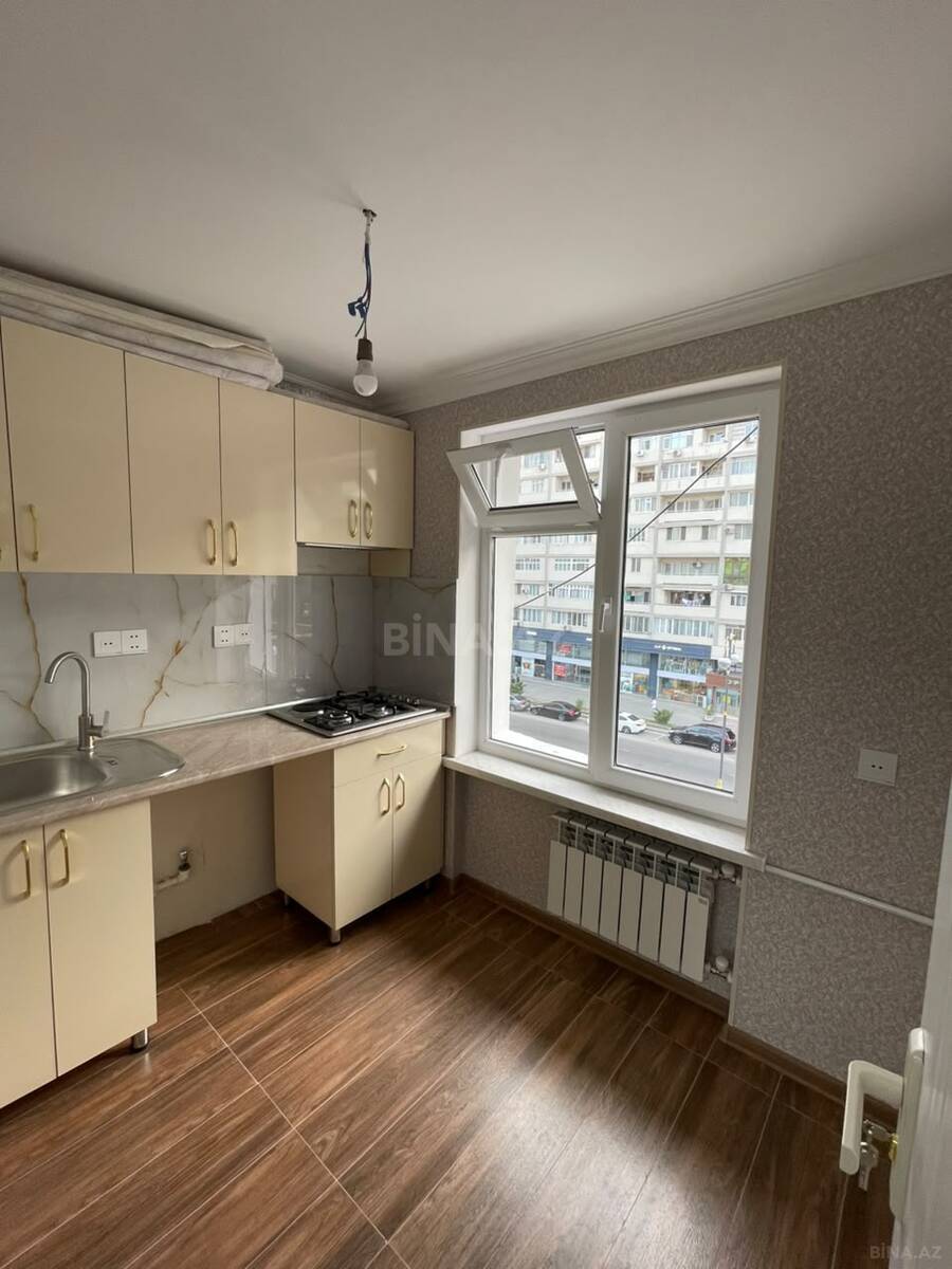 3 otaqlı Köhnə tikili, İnşaatçılar m., Bakı
