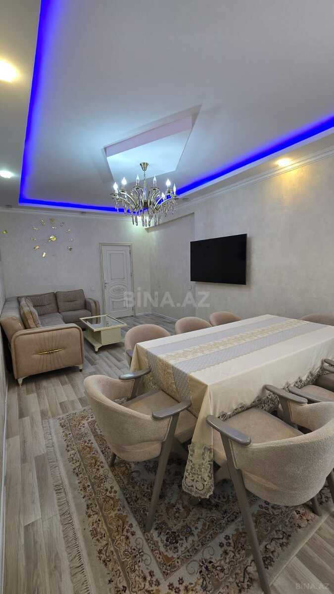 3 otaqlı Yeni tikili, Xırdalan