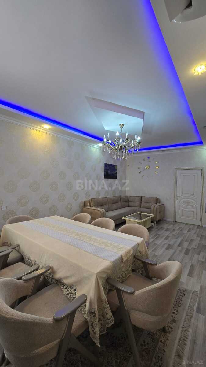 3 otaqlı Yeni tikili, Xırdalan
