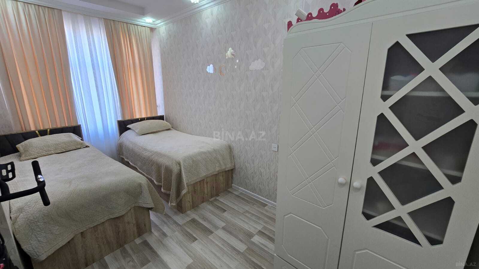 3 otaqlı Yeni tikili, Xırdalan