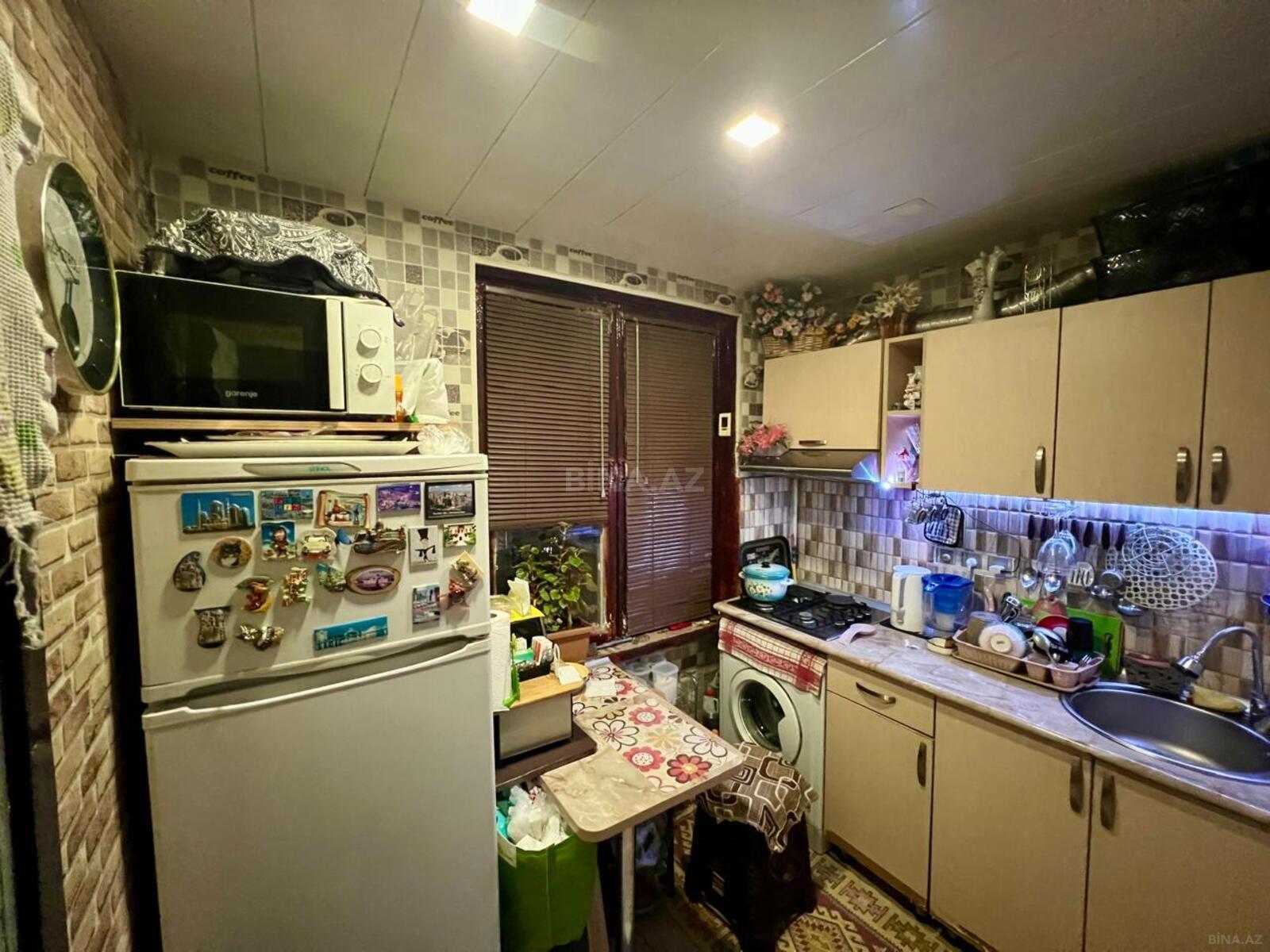 1 otaqlı Köhnə tikili, Elmlər Akademiyası m., Bakı
