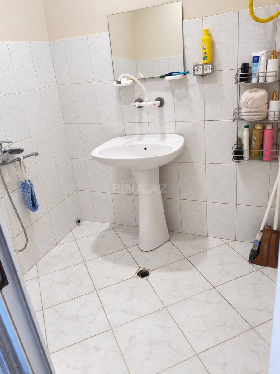 2 otaqlı Köhnə tikili, Yeni Günəşli q., Bakı