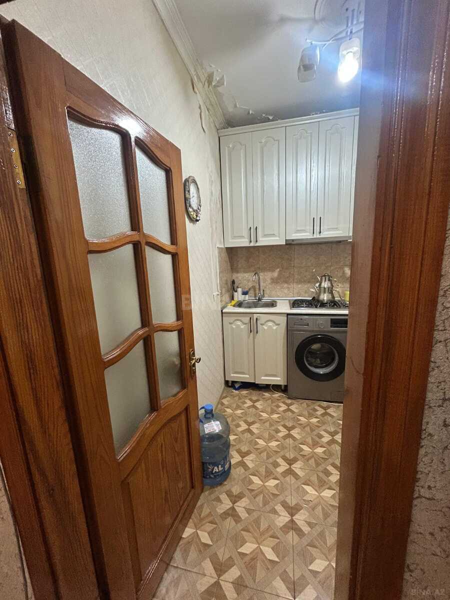 2 otaqlı Köhnə tikili, Memar Əcəmi m., Bakı
