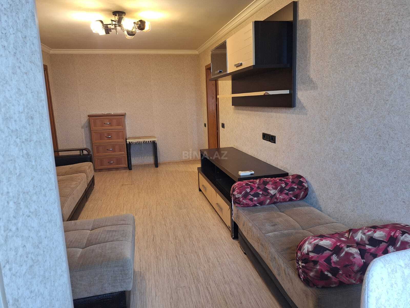 2 otaqlı Köhnə tikili, Elmlər Akademiyası m., Bakı