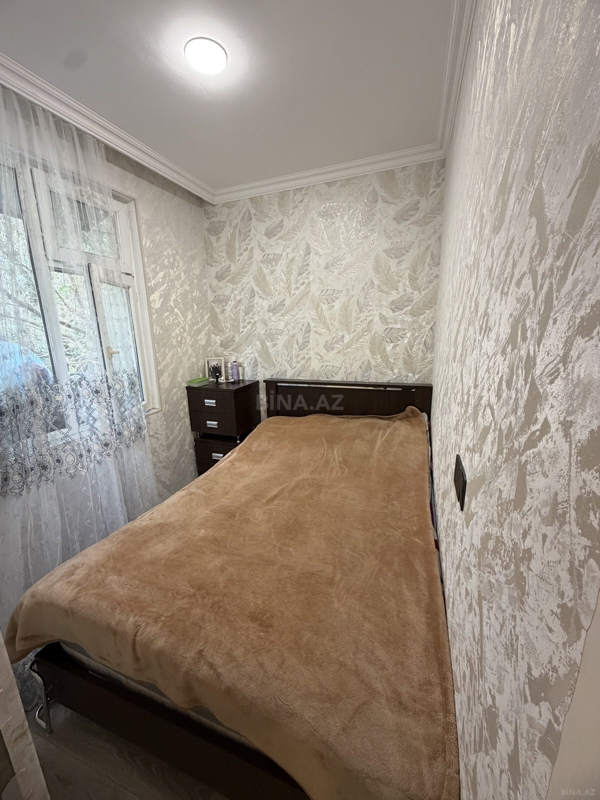 3 otaqlı Köhnə tikili, Memar Əcəmi m., Bakı