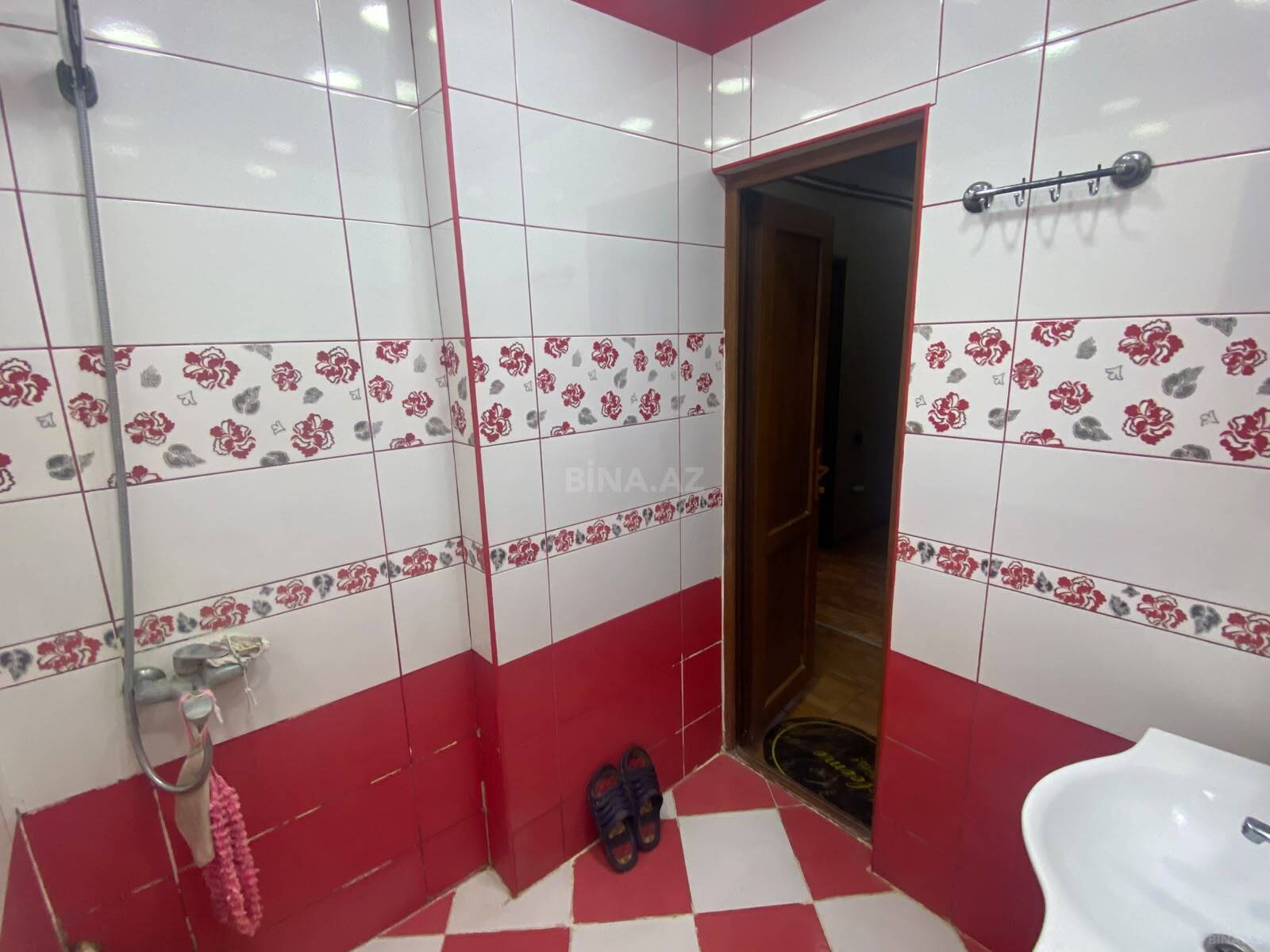 2 otaqlı Köhnə tikili, Xalqlar Dostluğu m., Bakı