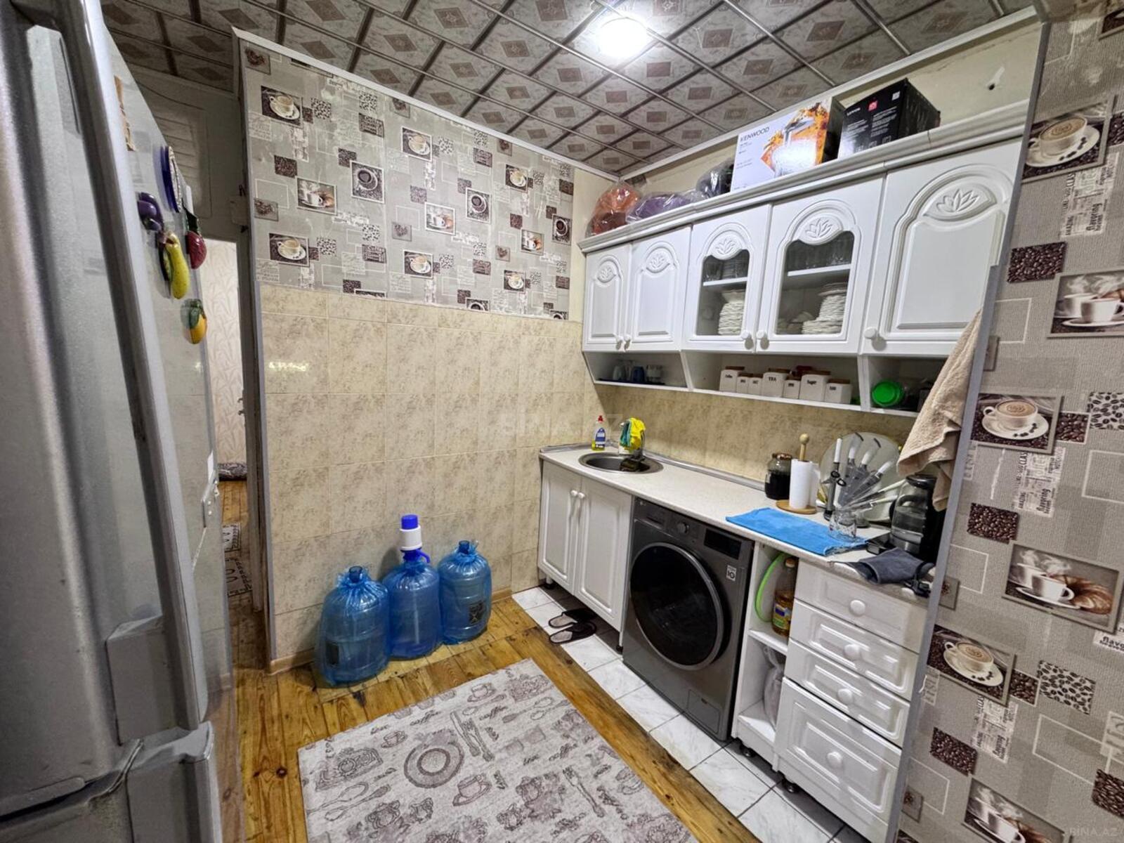 4 otaqlı Köhnə tikili, Azadlıq Prospekti m., Bakı