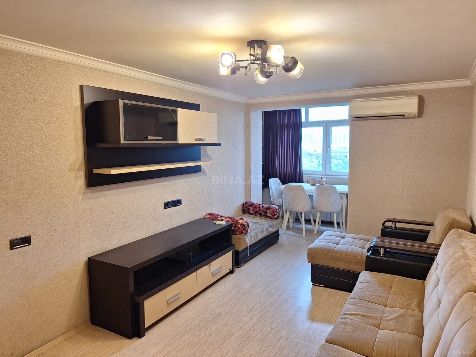 2 otaqlı Köhnə tikili, Elmlər Akademiyası m., Bakı