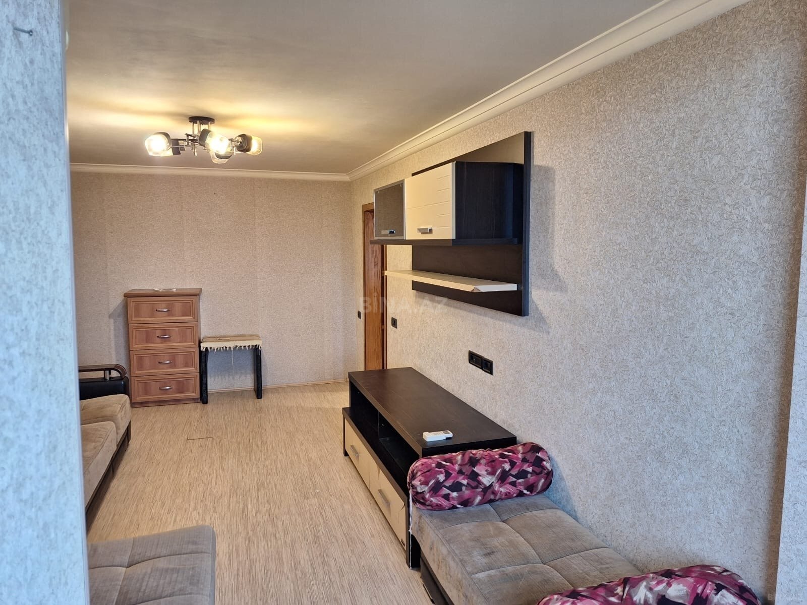 2 otaqlı Köhnə tikili, Elmlər Akademiyası m., Bakı