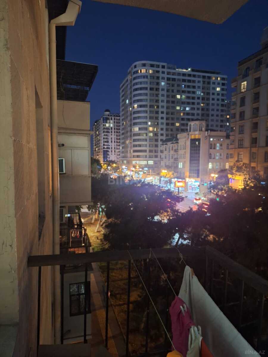 2 otaqlı Köhnə tikili, Elmlər Akademiyası m., Bakı