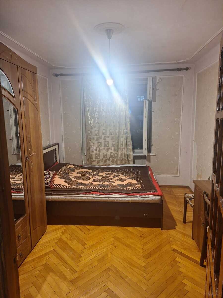 2 otaqlı Köhnə tikili, Elmlər Akademiyası m., Bakı