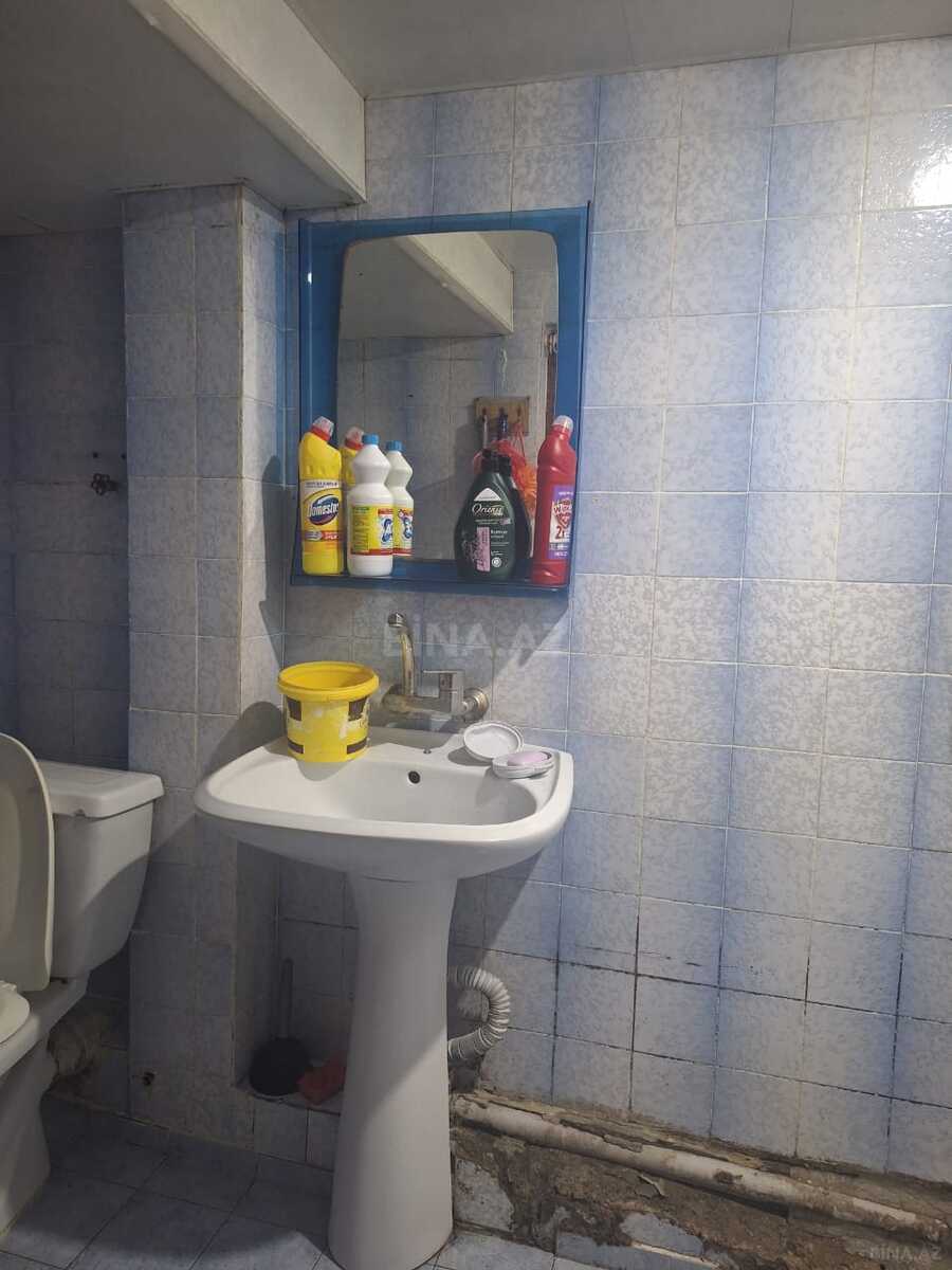 2 otaqlı Köhnə tikili, Elmlər Akademiyası m., Bakı