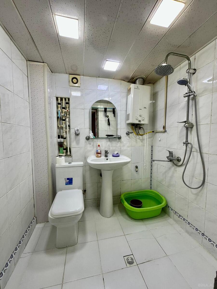 3 otaqlı Köhnə tikili, Qara Qarayev m., Bakı