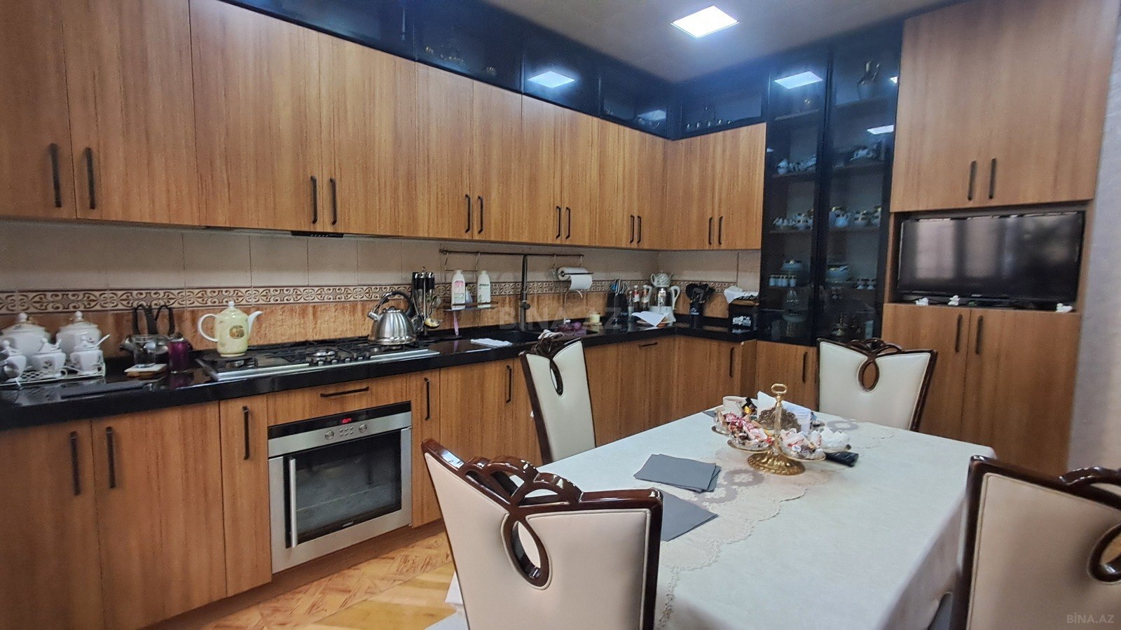 5 otaqlı Həyət evi/Bağ evi, Bakıxanov q., Bakı