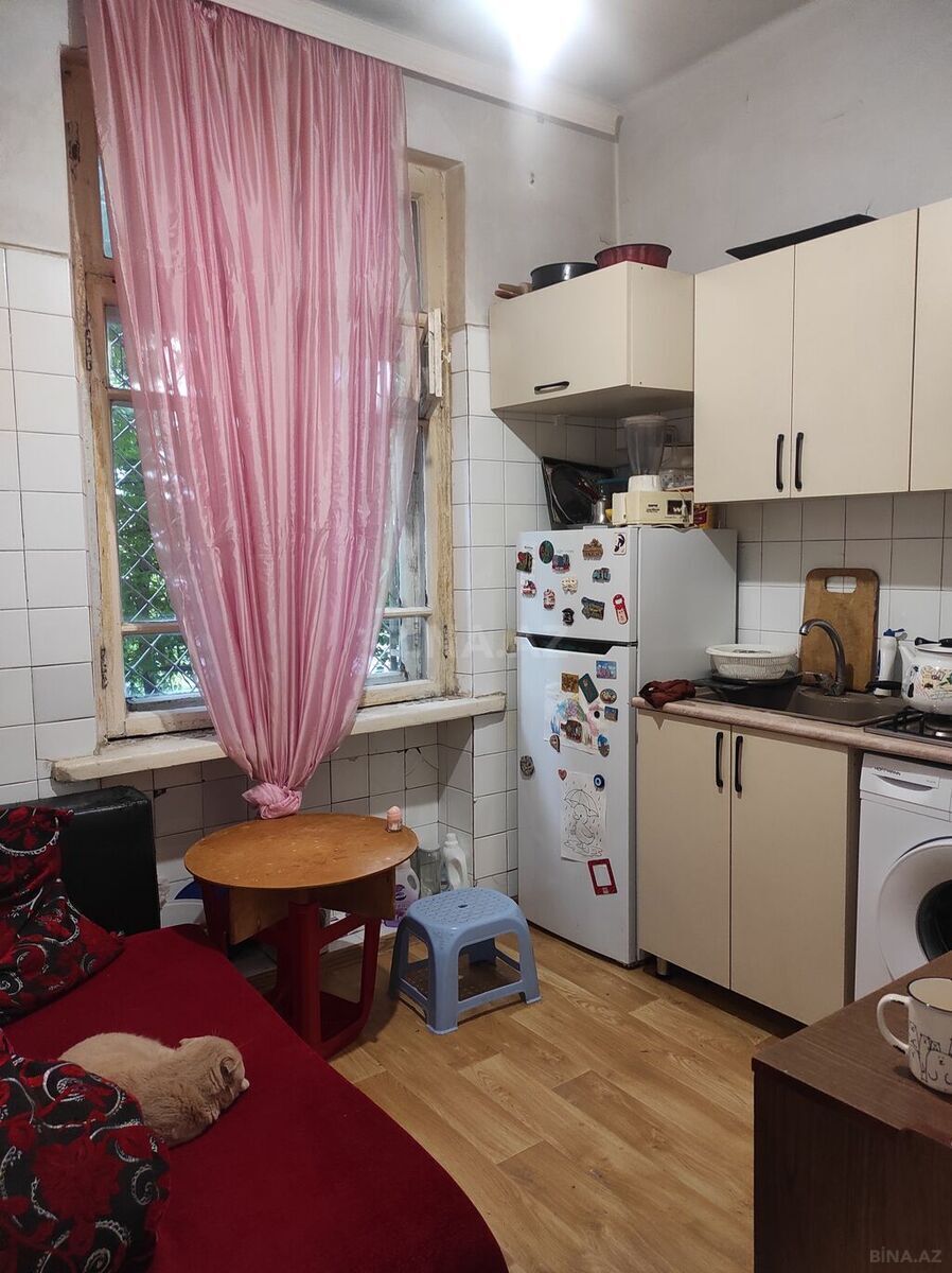2 otaqlı Köhnə tikili, Nizami m., Bakı