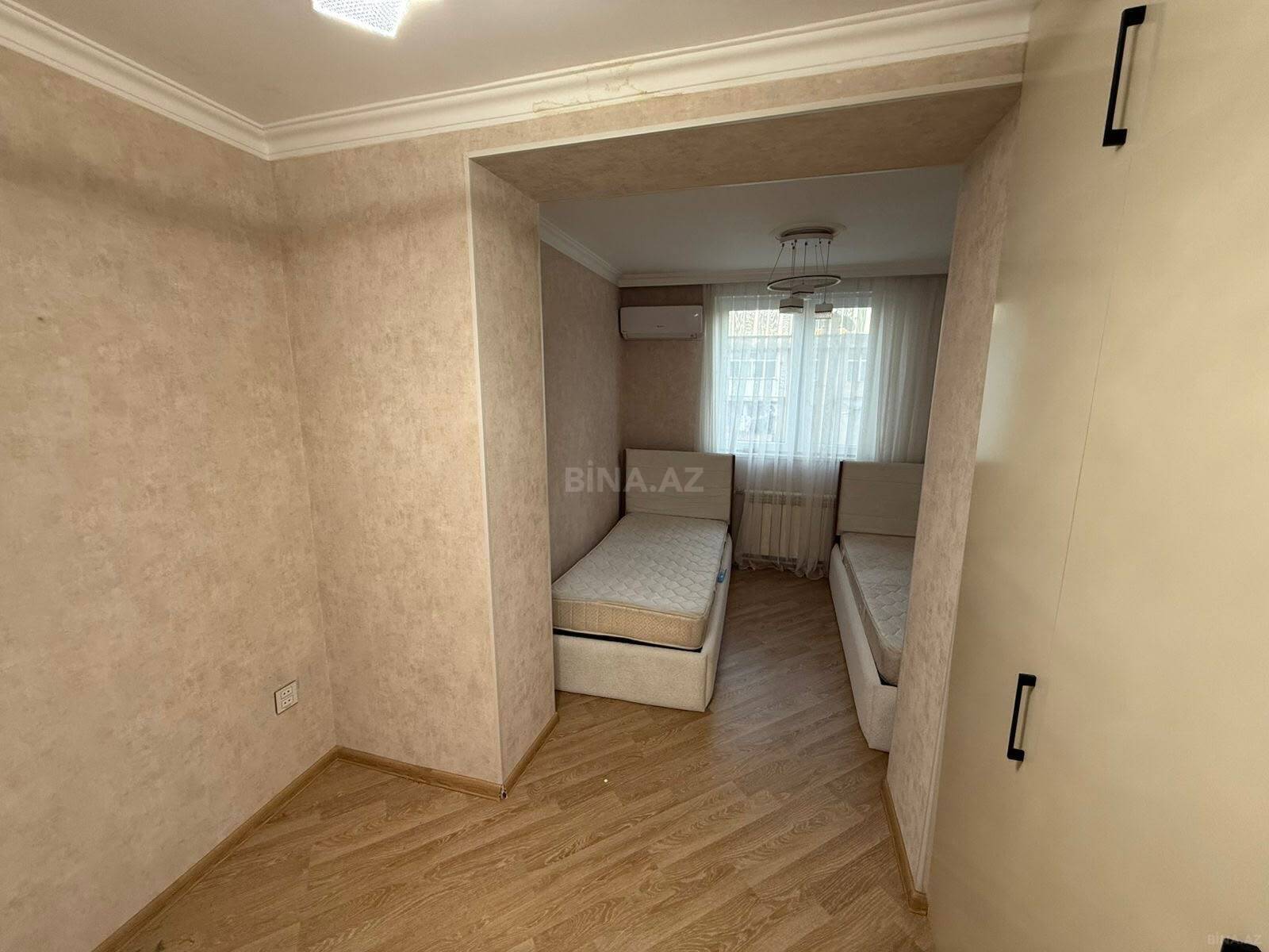 3 otaqlı Köhnə tikili, Elmlər Akademiyası m., Bakı