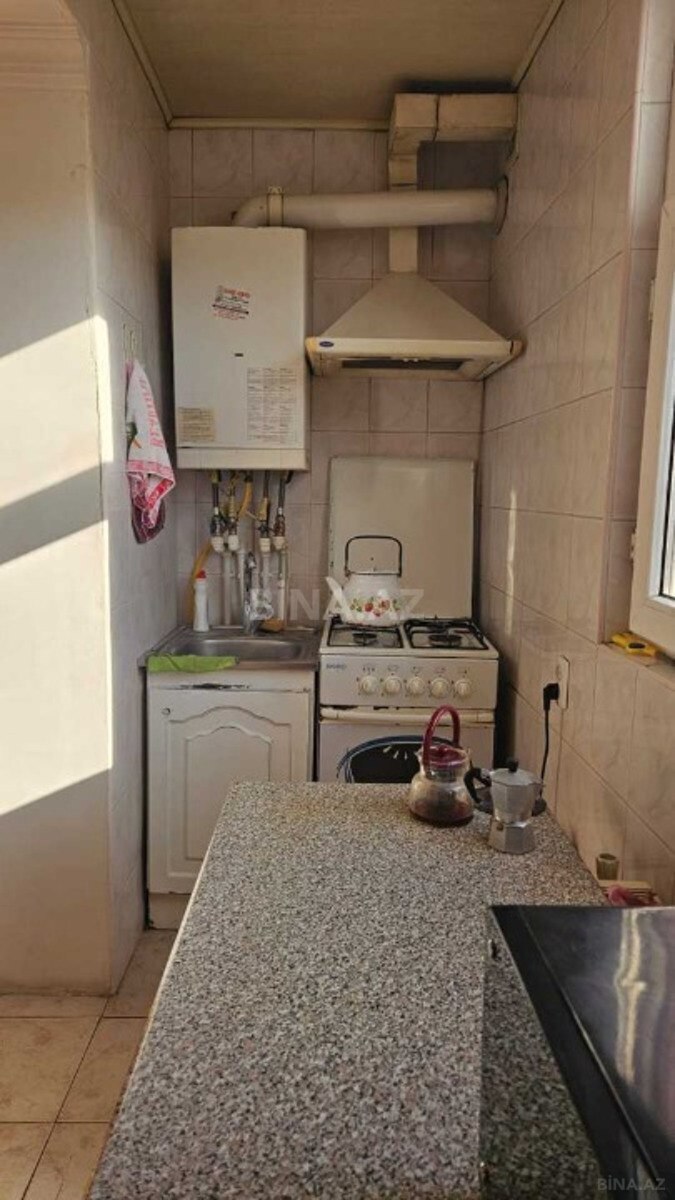 2 otaqlı Köhnə tikili, Nizami m., Bakı