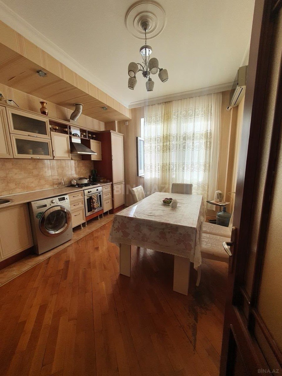 3 otaqlı Yeni tikili, Elmlər Akademiyası m., Bakı