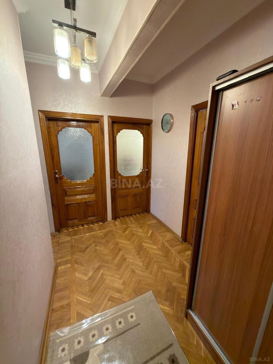 4 otaqlı Köhnə tikili, Azadlıq Prospekti m., Bakı
