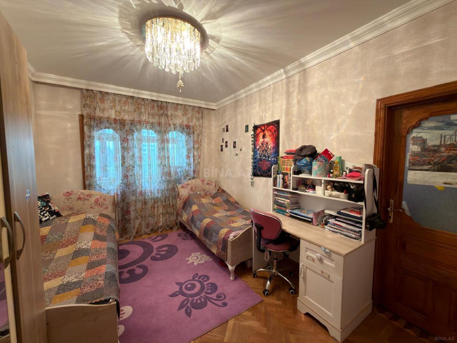 4 otaqlı Köhnə tikili, Azadlıq Prospekti m., Bakı