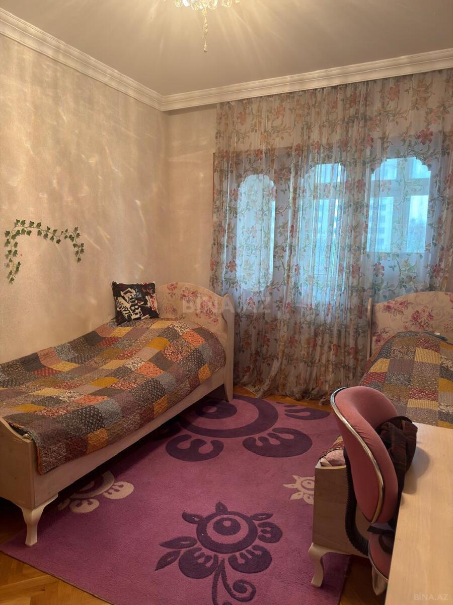 4 otaqlı Köhnə tikili, Azadlıq Prospekti m., Bakı