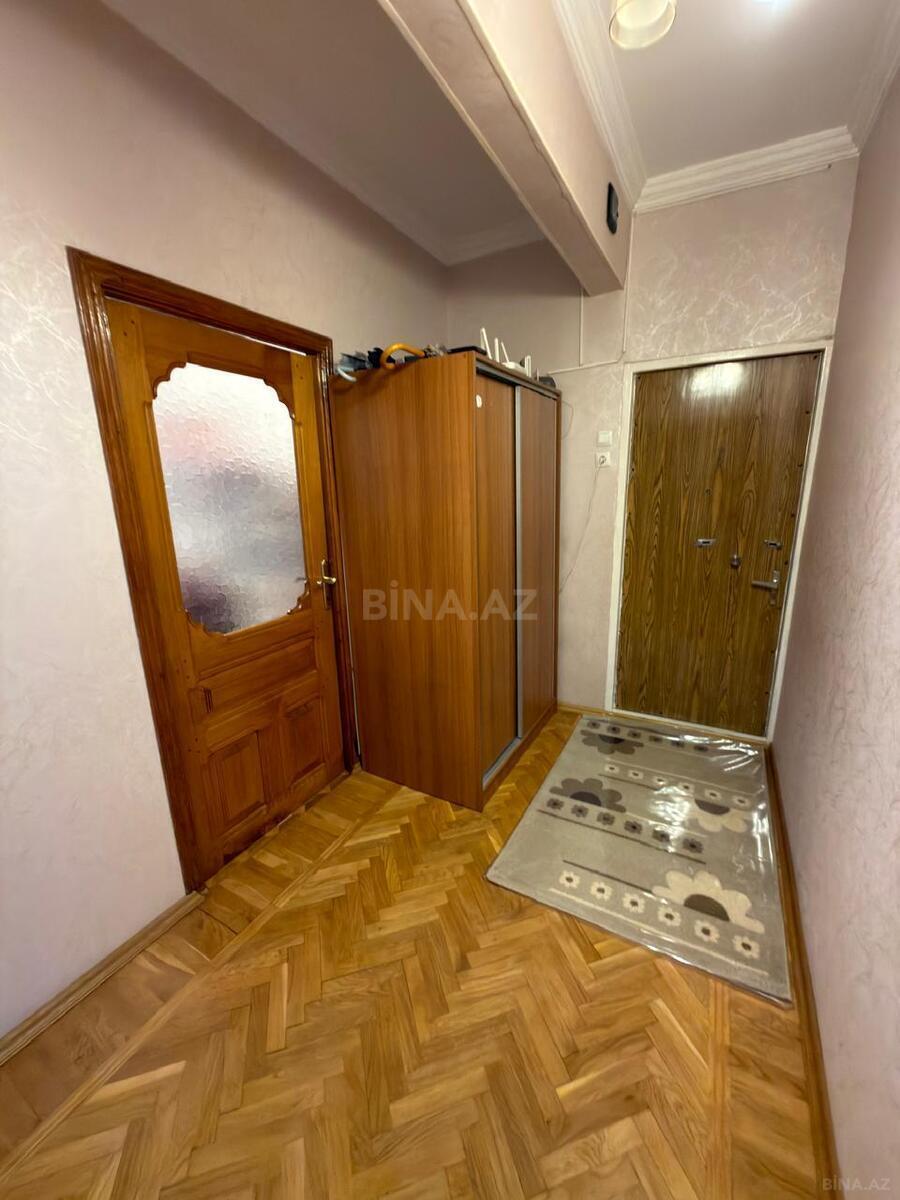 4 otaqlı Köhnə tikili, Azadlıq Prospekti m., Bakı