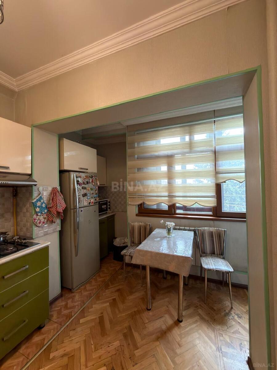 4 otaqlı Köhnə tikili, Azadlıq Prospekti m., Bakı