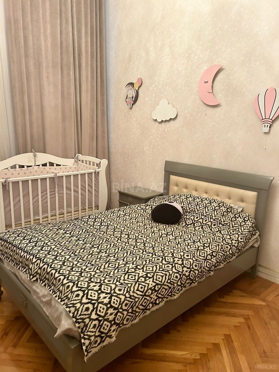 3 otaqlı Köhnə tikili, Sahil m., Bakı