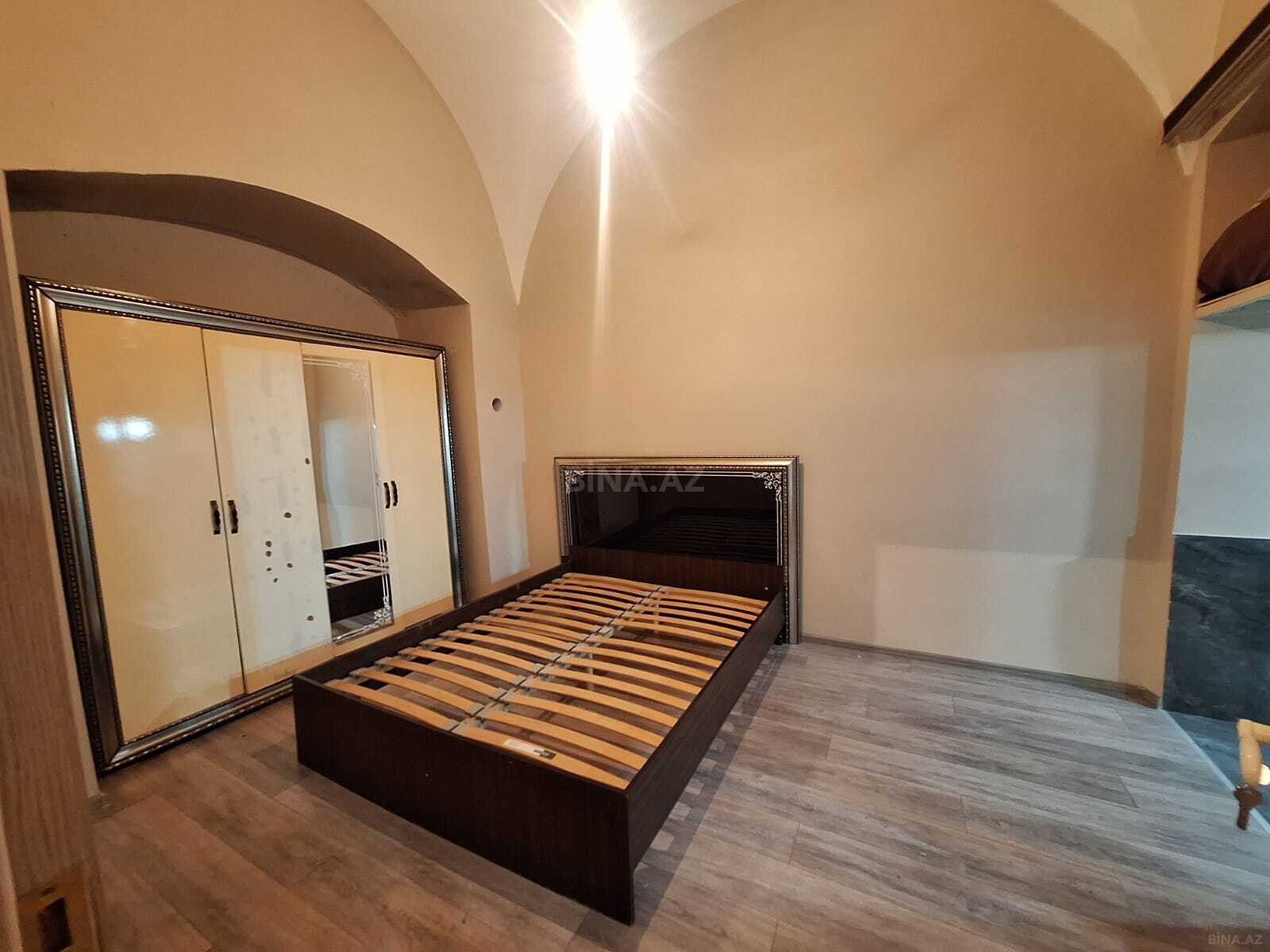 2 otaqlı Köhnə tikili, İçəri Şəhər m., Bakı